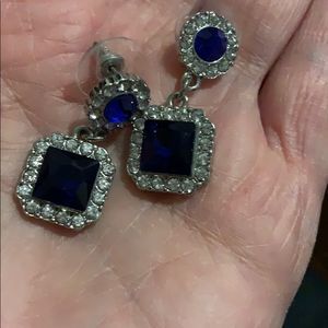 Gorgeous costume drop earrings 